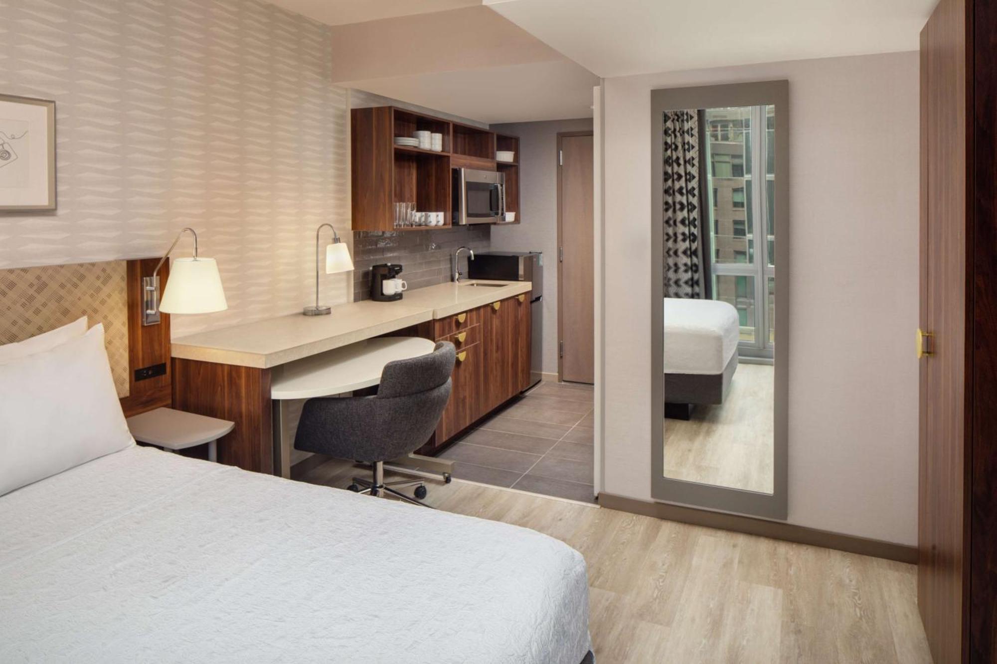 Home2 Suites By Hilton New York Times Square エクステリア 写真