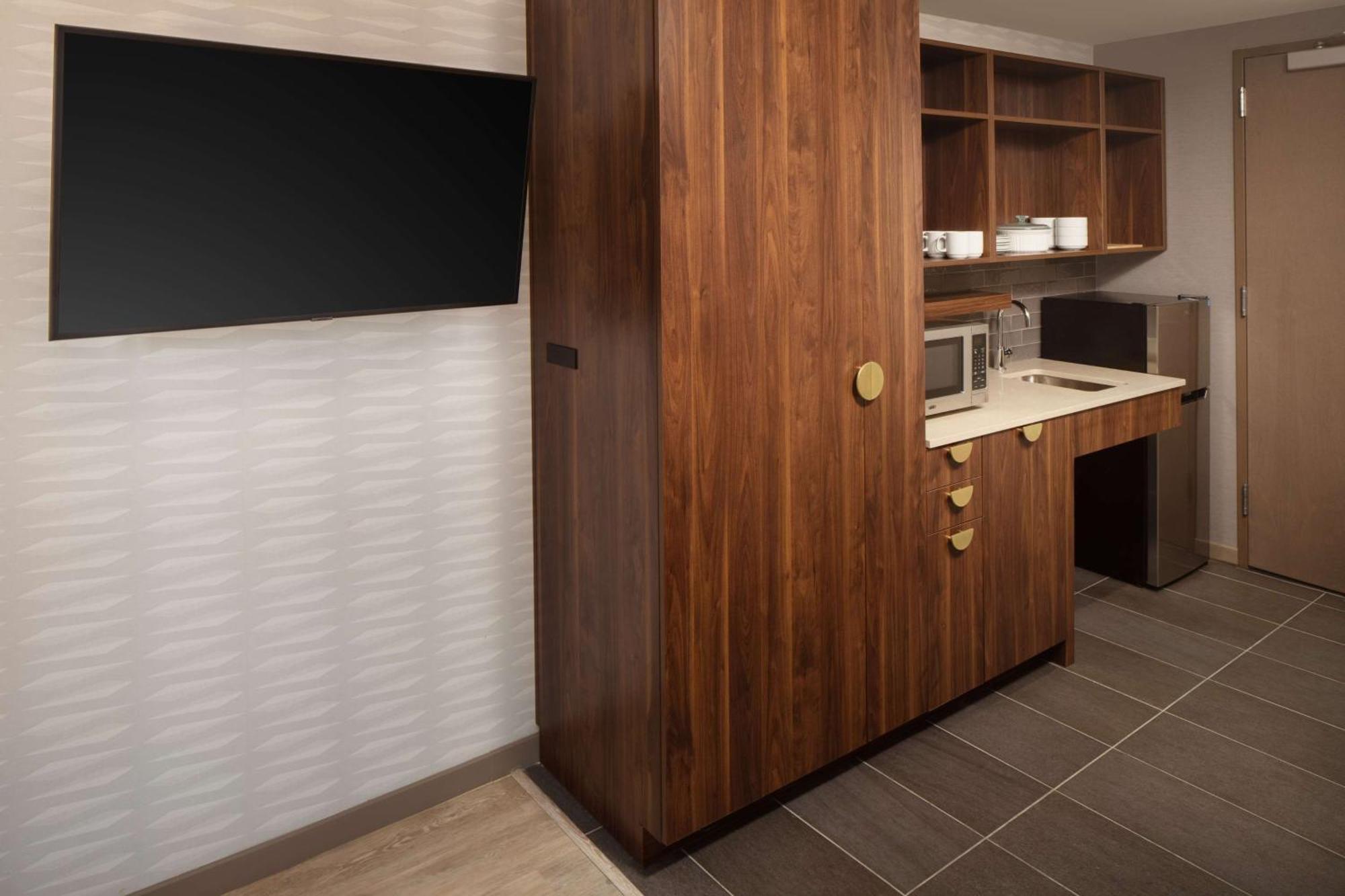 Home2 Suites By Hilton New York Times Square エクステリア 写真