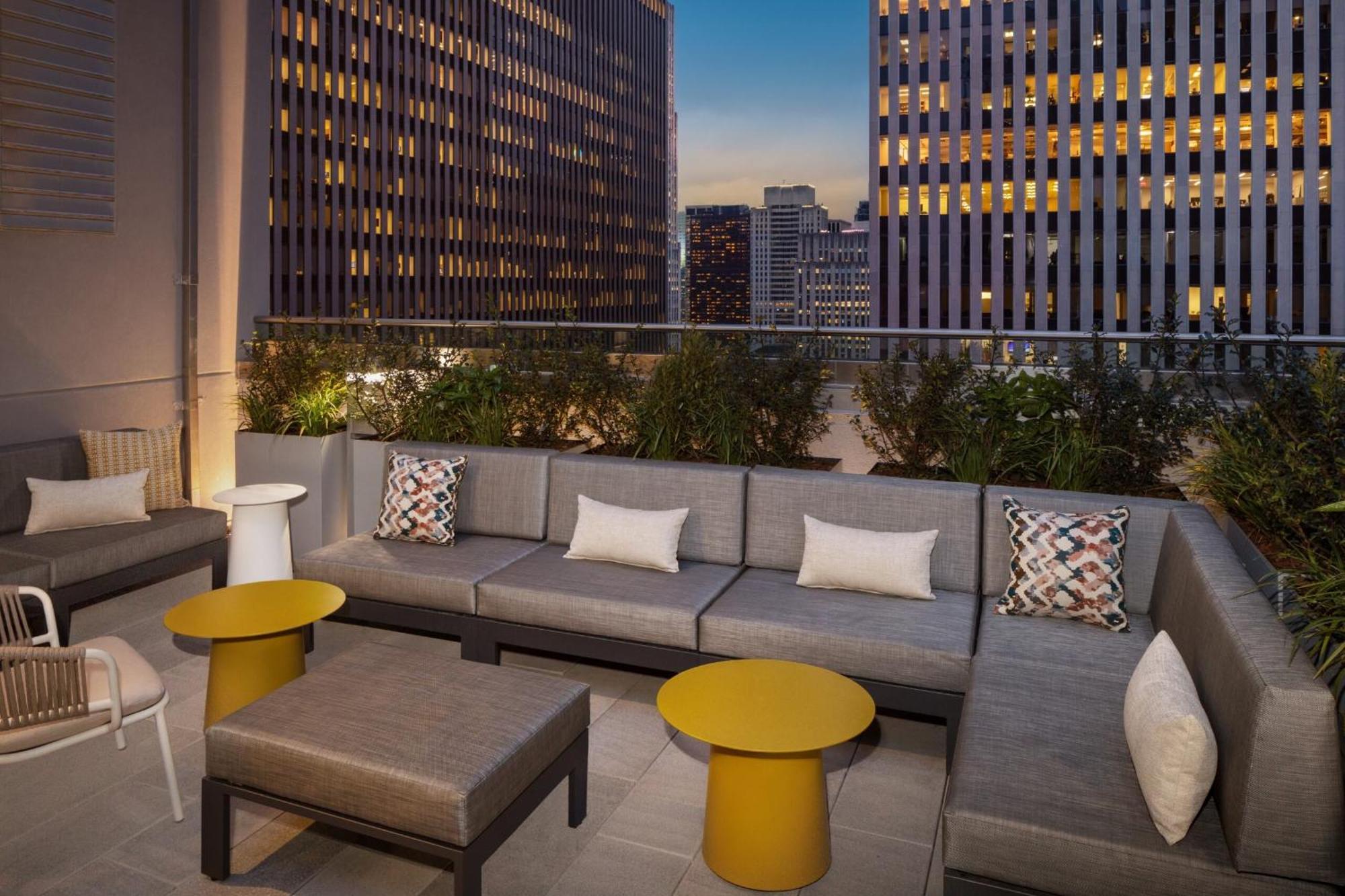 Home2 Suites By Hilton New York Times Square エクステリア 写真